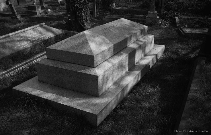 Joseph Lister grave in Hampstead Cemetery